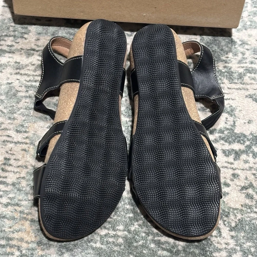 Taos UNIVERSE—Black -Size US 10-10.5 UNV-1340 NEW IN BOX!